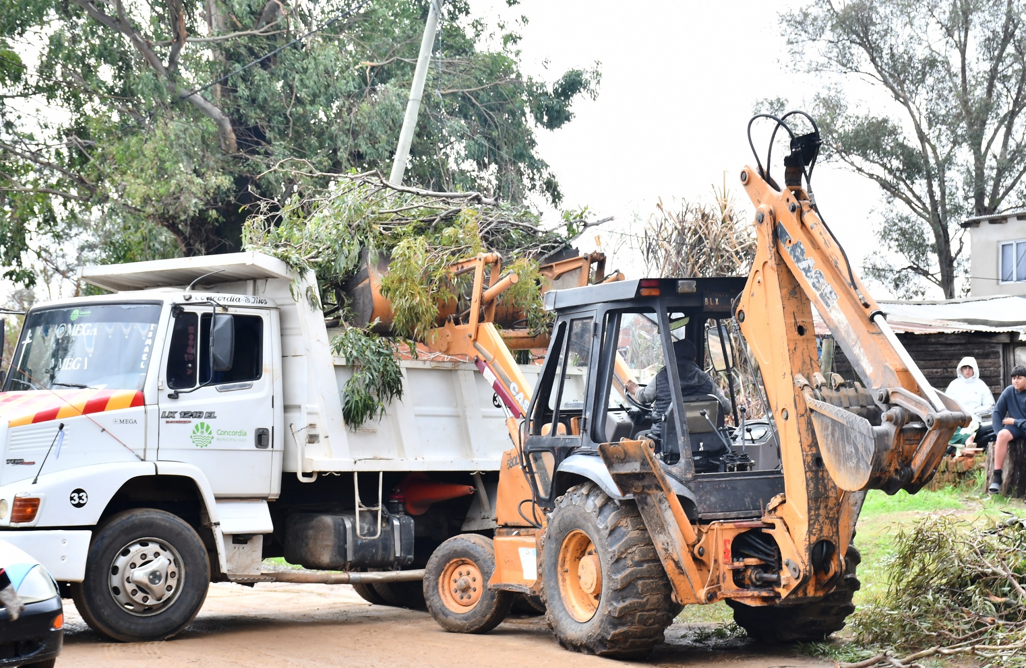 La Municipalidad continúa trabajando en los sectores afectados por el temporal