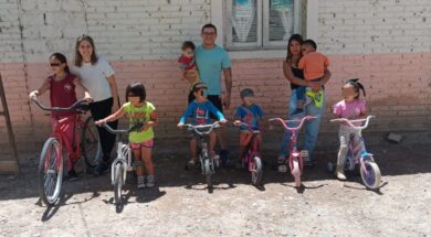 chicos-de-todas-las-edades-recibieron-sus-primeras-bicicletas-foto-instagram-robandosonrisasargentina-22N4XWCVPJG6LL2UFQMEKPUFKE