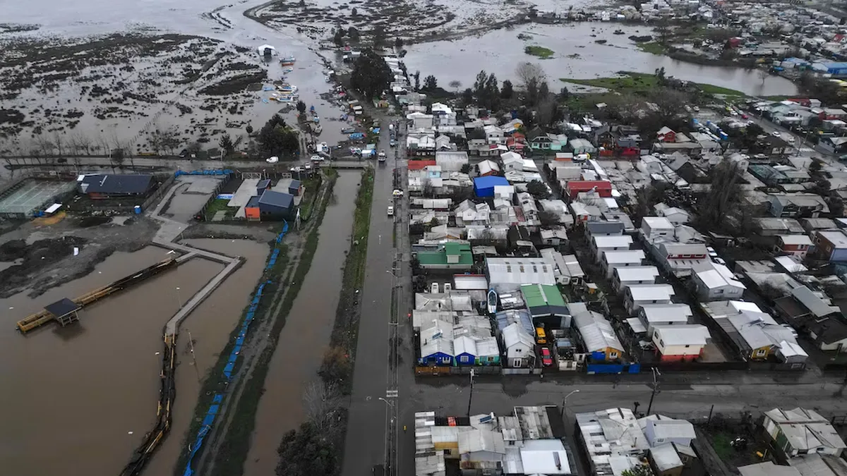 Chile bajo un temporal histórico: cuatro muertos y miles de evacuados