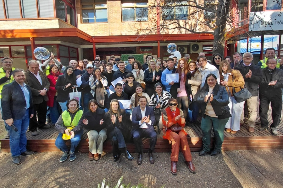 EGGER celebró el egreso de una nueva camada de técnicos formados en su Programa de Aprendices