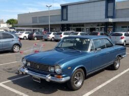 fue-al-supermercado-le-robaron-su-torino-tsx-del-estacionamiento-y-diez-anos-despues-cobrara-una-indemnizacion-millonaria-foto-imagen-generada-con-ia-GFUZ2MKMZ5DLZGD77PKEYKHYWY