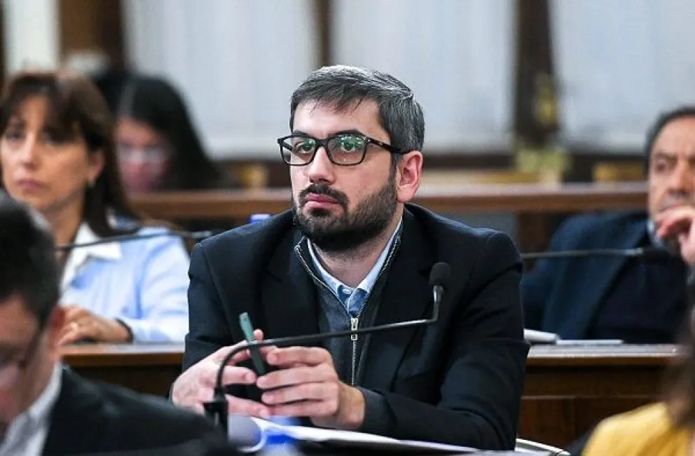 El senador Cosso afirmó que el dictamen del PJ ofrece una alternativa para sostener la Caja «sin quitar derechos»