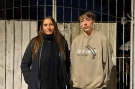 simon-junto-a-su-mama-gabriela-foto-gentileza-gabriela-marassa-GRWITPYFRZF5FJZOSGWGPJGXJM