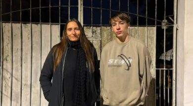 simon-junto-a-su-mama-gabriela-foto-gentileza-gabriela-marassa-GRWITPYFRZF5FJZOSGWGPJGXJM