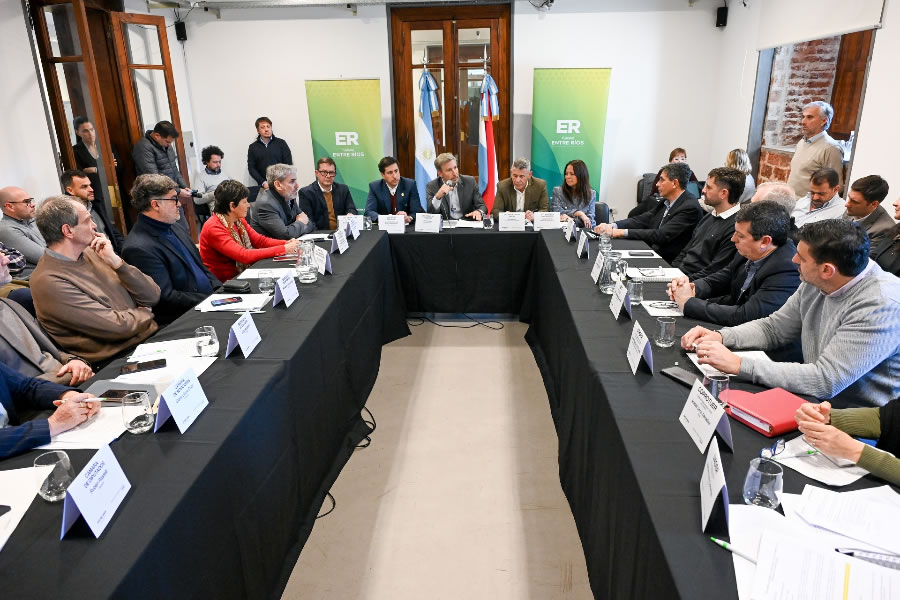 El gobernador anunció medidas de alivio para el sector turístico