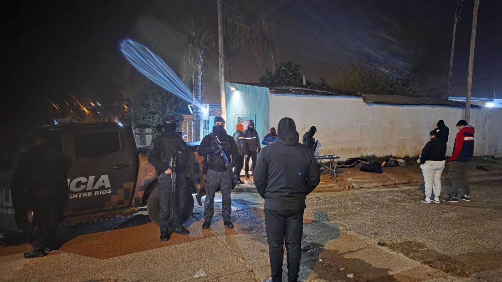Cuatro detenidos en un operativo nocturno con secuestro de cocaína y marihuana