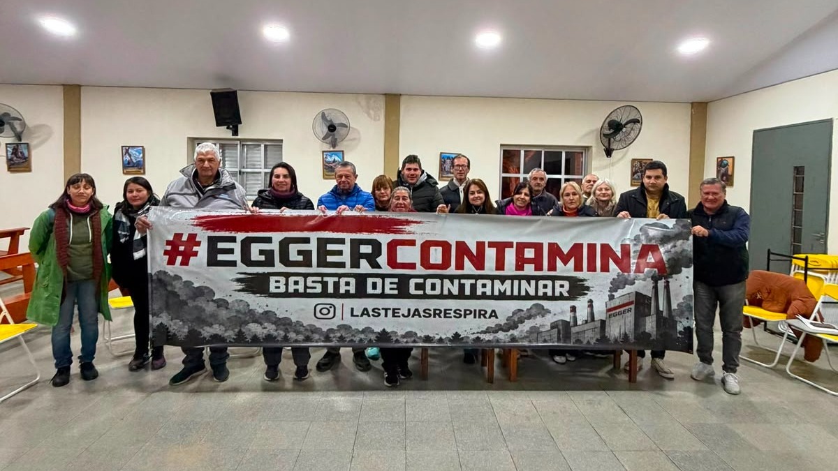 “Queremos saber qué respiramos”: vecinos de Las Tejas difundieron nuevos estudios sobre el material que se deposita en el barrio