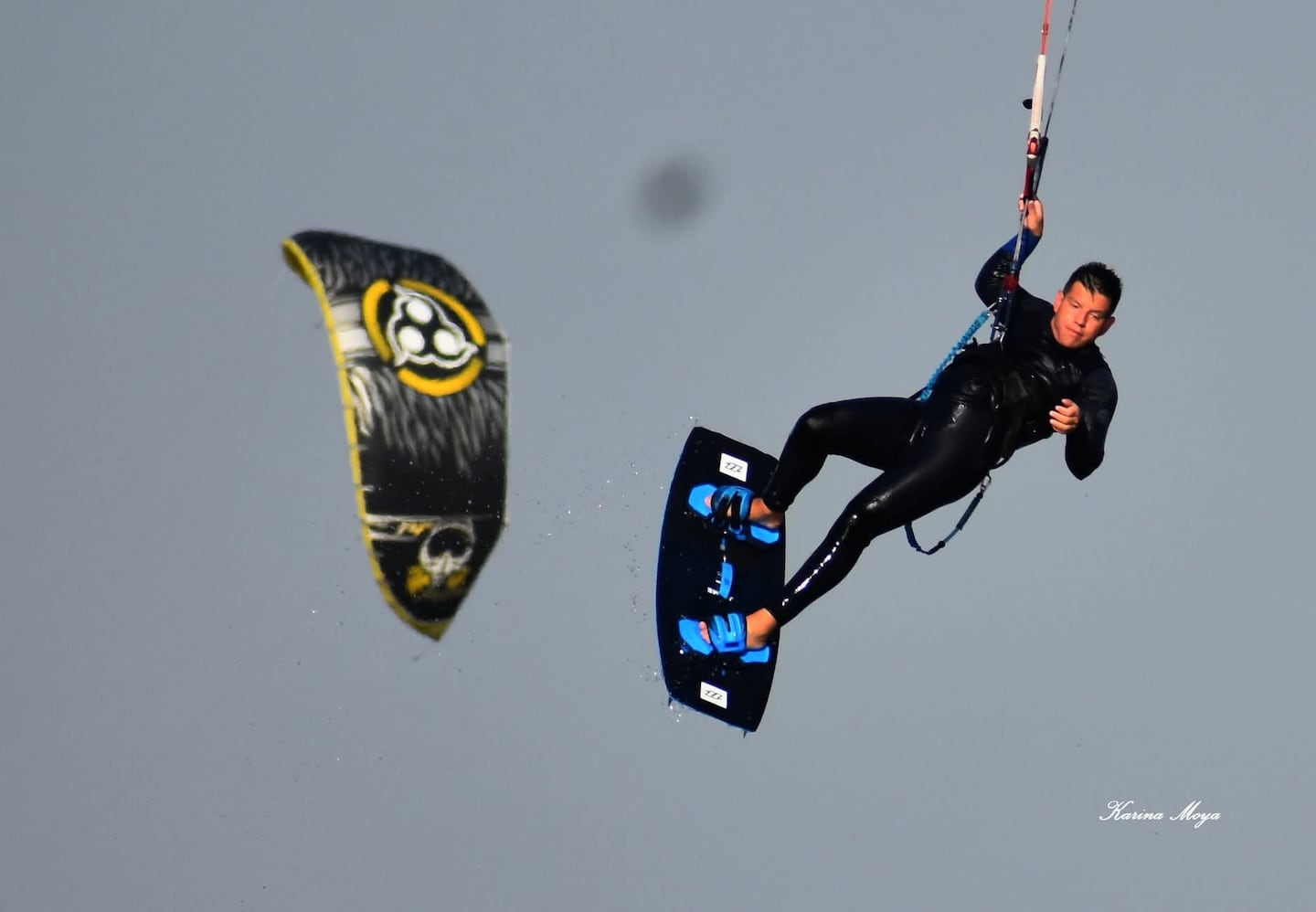 “Tengo el pecho desgarrado”: el dolor del hermano del hombre que murió cuando practicaba kitesurf en Santa Fe