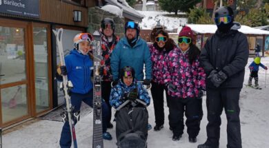 facundo-su-familia-y-el-equipo-que-hizo-posible-que-pudiera-disfrutar-de-la-montana-foto-gentileza-julieta-mama-de-facundo-MYEXKZSXJFG7VFI6HLHBZNHFVE