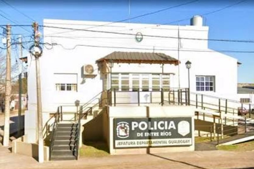 La policía que denunció una cámara en el baño de una comisaría en Gualeguay habló de “presión y coacción”