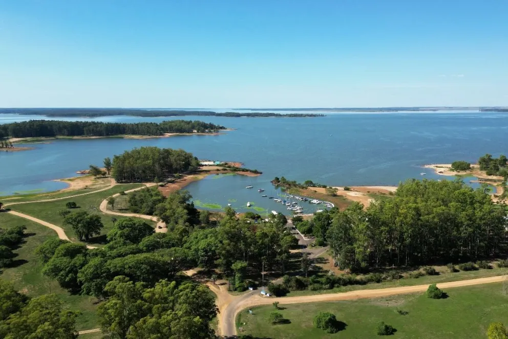 CODESAL anuncia el segundo llamado a licitación para la concesión de dos paradores en el Lago de Salto Grande