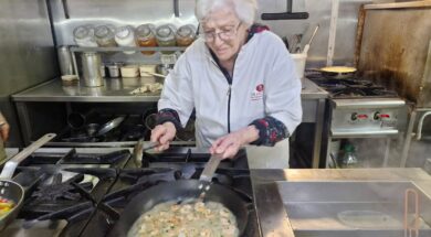 teresa-cocinando-hace-unas-semanas-foto-gentileza-maria-teresa-corradini-de-barbera-J4EZIURBTNB3TI472Z3FMADDOI