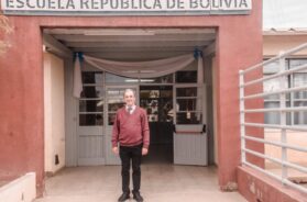 jorge-aun-no-olvida-cuando-una-alumna-le-pidio-que-se-quedara-en-su-casa-para-que-no-abandonar-la-escuela-foto-gentileza-jorge-lozano-X5GQYAWSCJDYPHDFY5BRHJ6FMA
