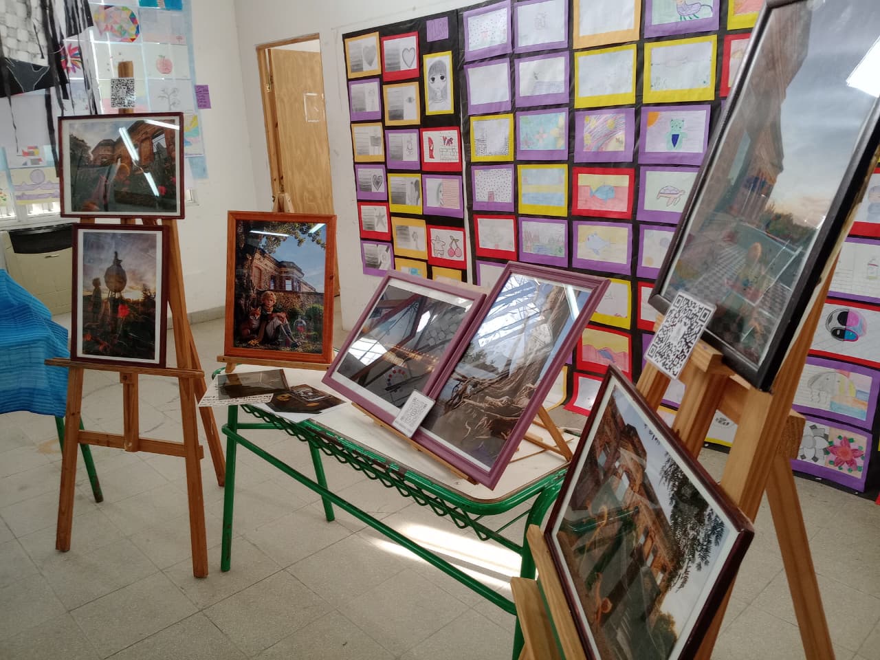 Dibujos, esculturas, fotografía y flamenco: la escuela Gerardo Yoya llena de arte