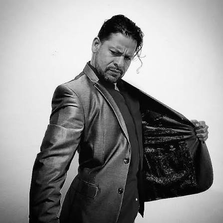 Flamenco, música en vivo y una noche íntima: Roberto Rodríguez presenta Íntimo en Concordia