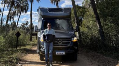 tiene-mas-de-30-anos-de-carrera-se-canso-de-la-oficina-y-armo-un-motorhome-con-el-que-recorrio-27-mil-kilometros-por-la-argentina-foto-linkeintatavarela-DXLFSAJVYNDFXMP3TSOHQNNUQU